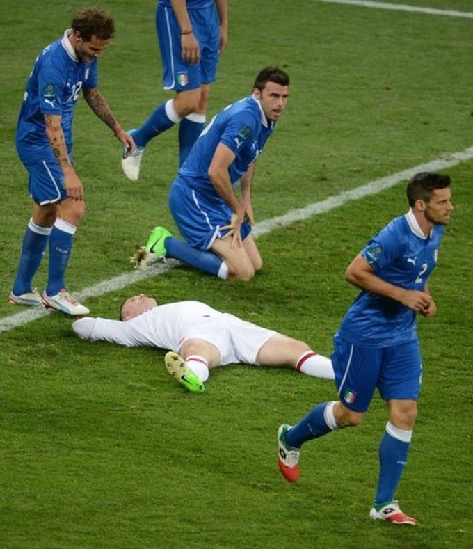 Rooney running out of time to shine - 1