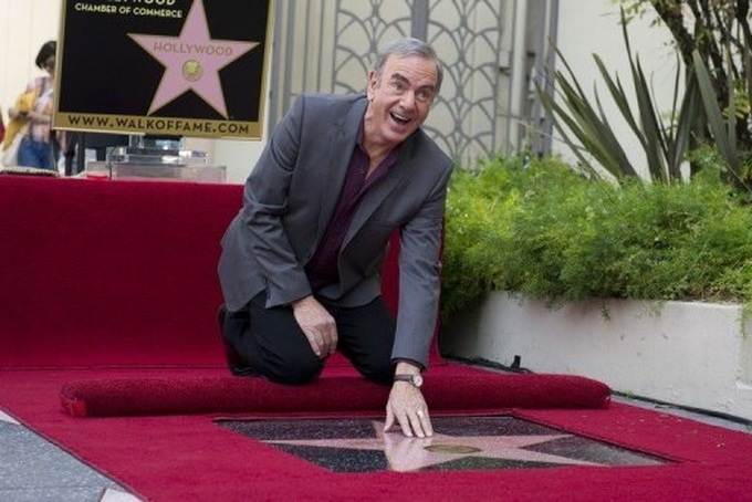 Neil Diamond gets star on Hollywood Walk of Fame - 1 Neil Diamond gets star on Hollywood Walk of Fame - 1
