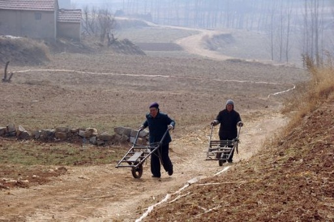 China's rural wealth gap near 'danger' level: study - 1 China's rural wealth gap near 'danger' level: study - 1