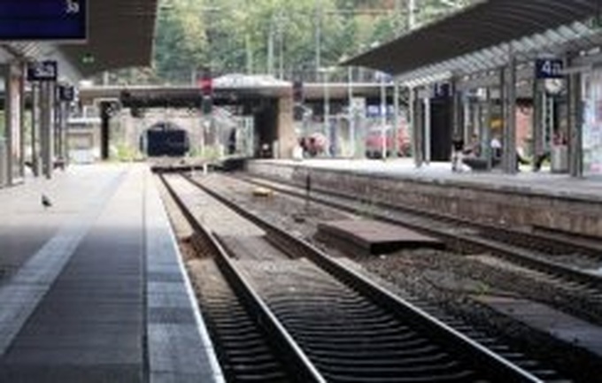 Al-Qaeda 'targeting European rail network': report - 1