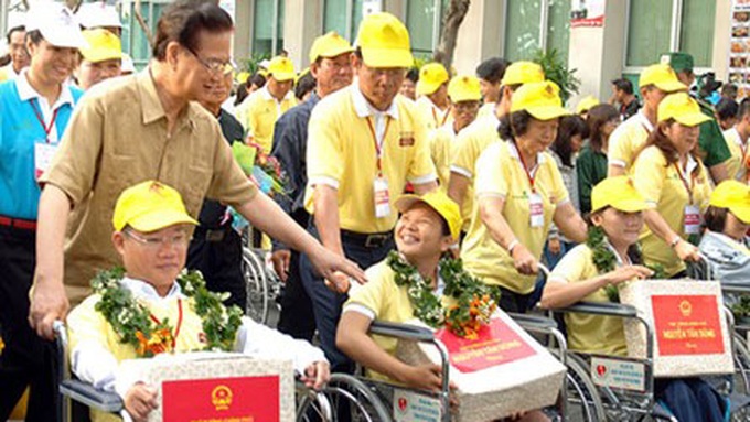 Charitable walk raises funds for the disabled - 1