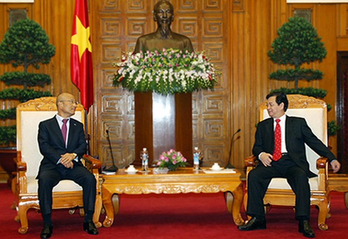 PM encourages Samsung investment - 1