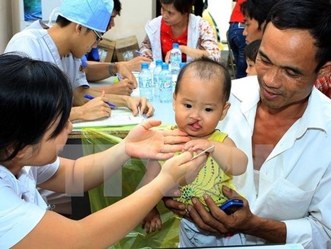Vietnam- US cooperation in orthopedic operations for children - 1