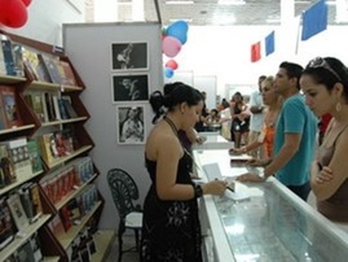 Vietnam represented at Cuban International Book Fair - 1