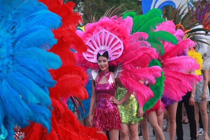 Thousands flock to Dong Hoi Carnaval 2018 - 5