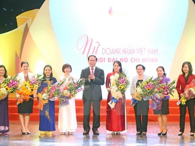 President Quang meets outstanding female entrepreneurs - 1