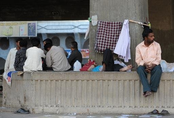 Saudi begins clampdown on illegal foreigners - 1