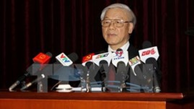 Party chief urges Party, people to meet development goals - 1