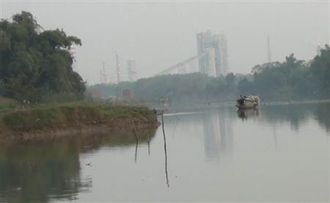 Fertilizer plant in Bac Giang poisons river - 2