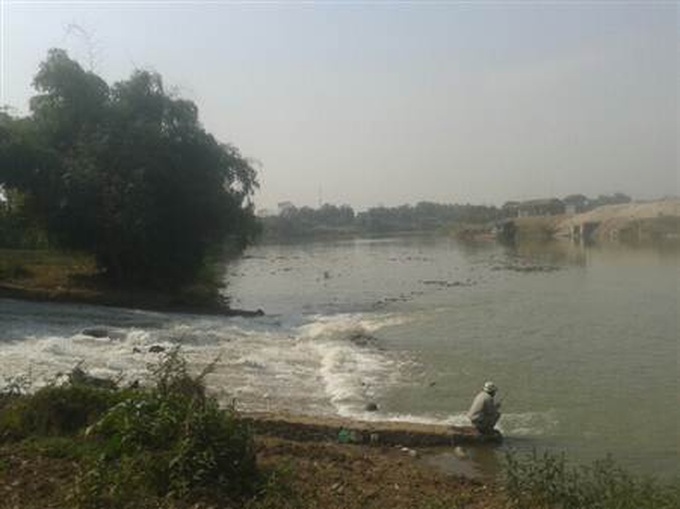 Fertilizer plant in Bac Giang poisons river - 1