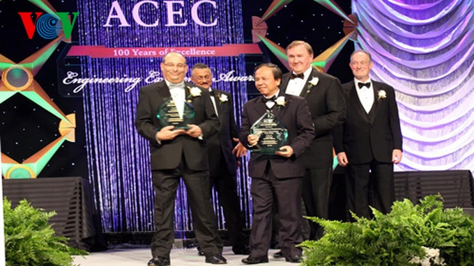 Vietnam bridge wins EEA award for excellence - 2 Vietnam bridge wins EEA award for excellence - 2