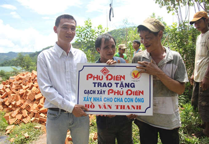 “Forest men” happy with new homes - 9 “Forest men” happy with new homes - 9