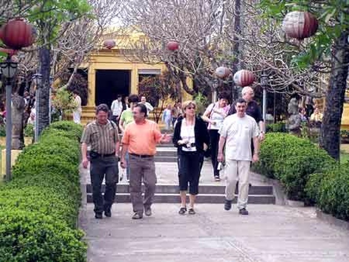 Vietnam to welcome the six millionth visitor - 1 Vietnam to welcome the six millionth visitor - 1
