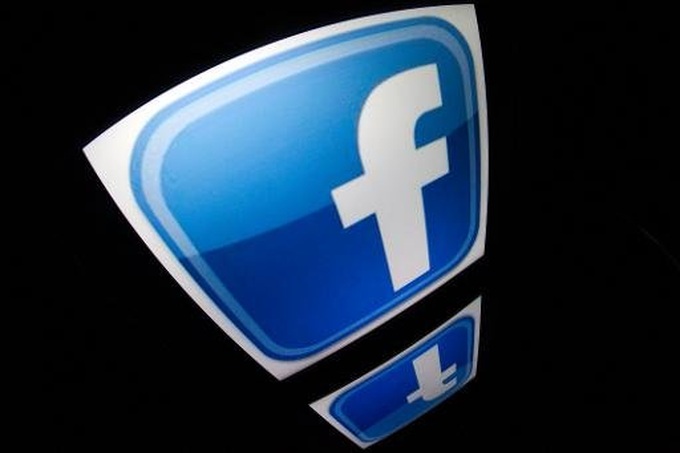 German state bans student-teacher contact on Facebook - 1