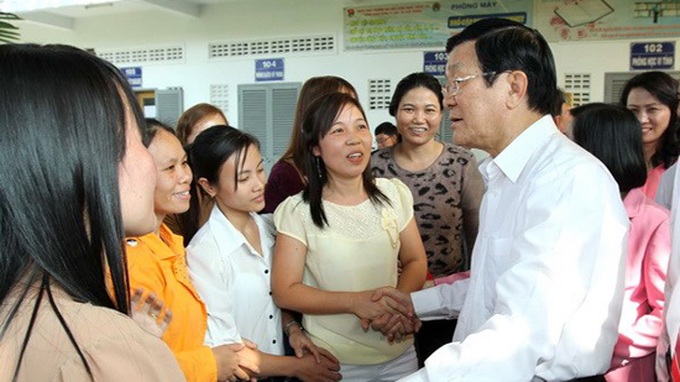 President pays New Year call to HCM City workers - 1 President pays New Year call to HCM City workers - 1