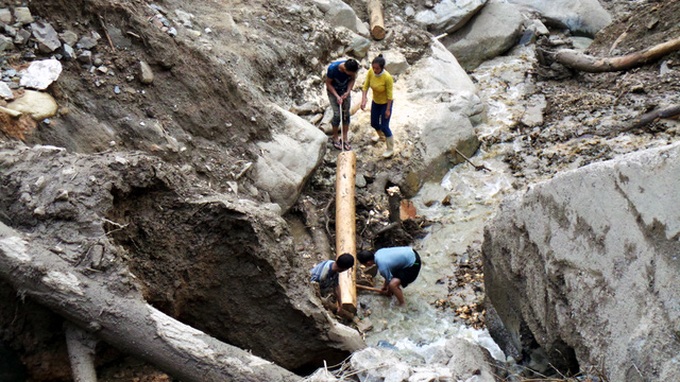 Flood and landslide wrecks Yen Bai - 10