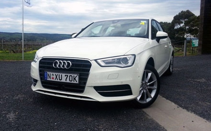 Overseas Vietnamese seeking to re-export ineligible cars - 1