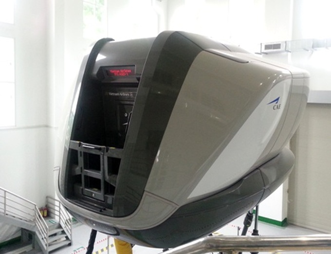 Airliner test new direct route between Hanoi and HCM City - 1