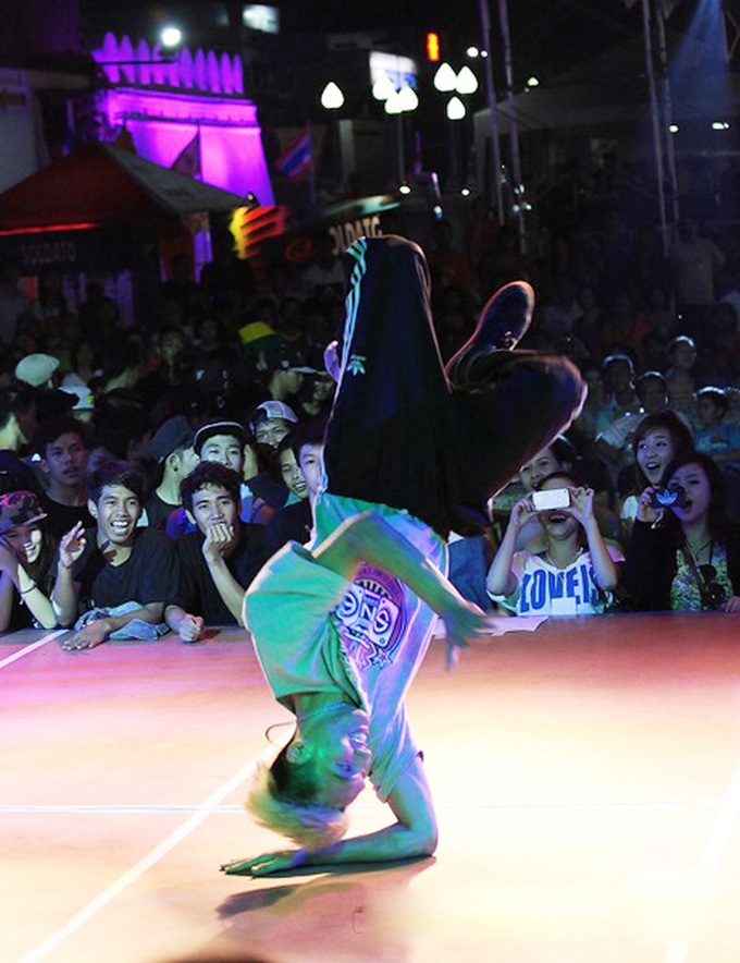 Vietnamese team take crown in Thai hip-hop dance competition - 2