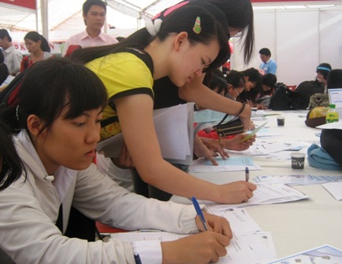 Firms exploit or ignore students on probation - 1 Firms exploit or ignore students on probation - 1