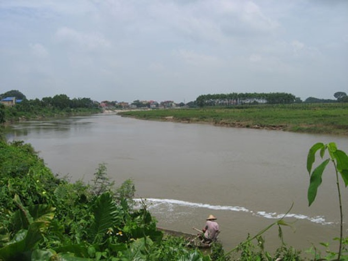 Ministry clamps down on river pollution in Ha Nam - 1