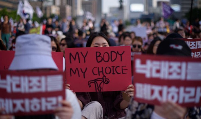 S. Korea doctors protest over tougher abortion restrictions - 1