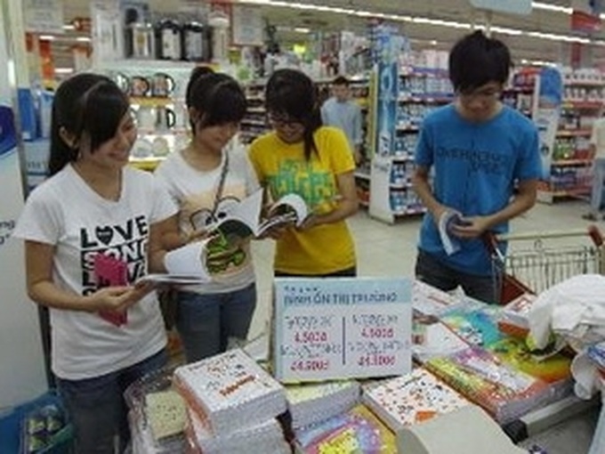 Hanoi moves to stabilise price of consumer goods - 1