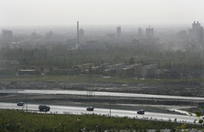 Knife attack in China's Xinjiang kills 4 - 1 Knife attack in China's Xinjiang kills 4 - 1