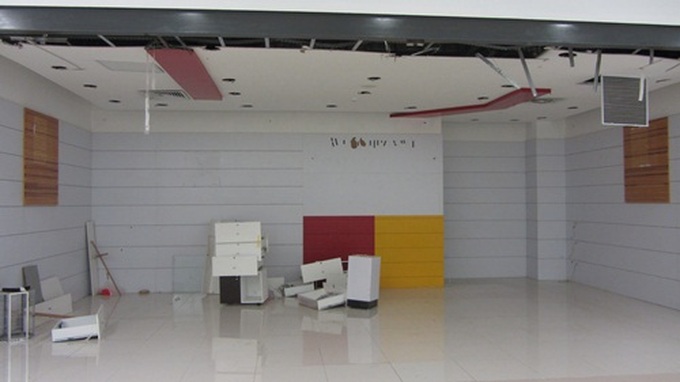 Luxury shops feel economic bite - 5