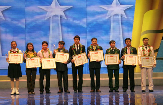10 outstanding young Vietnamese honored - 1