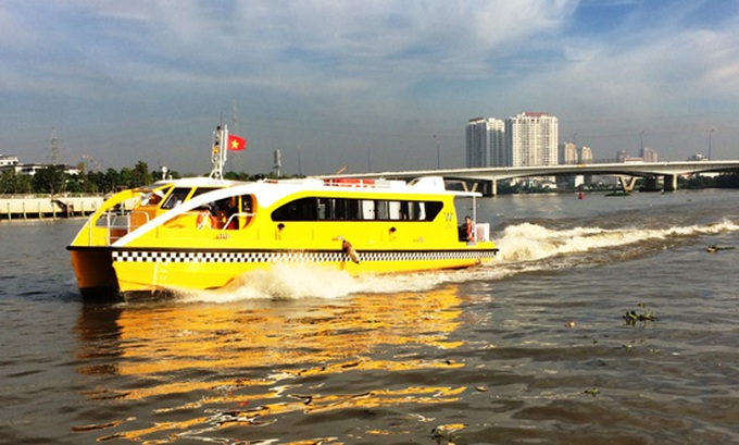 Waterway buses prove successful for HCM City - 1