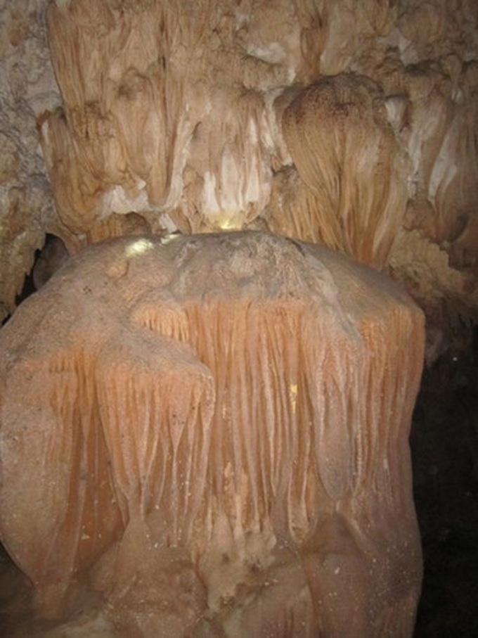 Residents discover new cave in Thanh Hoa - 4