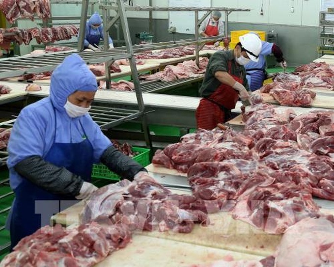 Pork imports from Poland and Hungary halted - 1