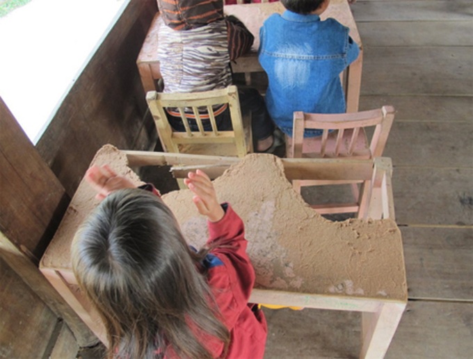 Communal house provides education for highland children - 3