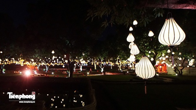 Hanoi Temple of Literature decorated for Mid-Autumn Festival - 6 Hanoi Temple of Literature decorated for Mid-Autumn Festival - 6