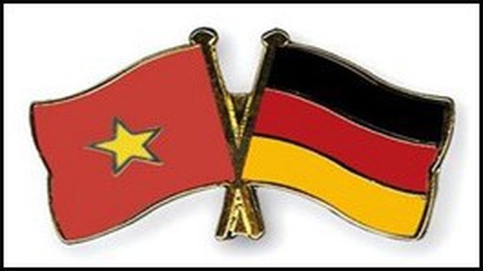 Vietnam ready to facilitate German investments - 1