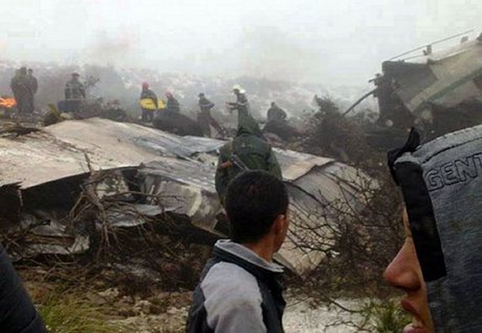 Lone survivor found as Algeria plane crash kills 77 - 1