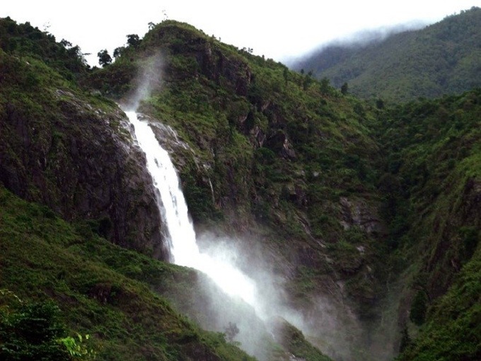 Top 9 magnificent waterfalls in Vietnam - 3 Top 9 magnificent waterfalls in Vietnam - 3