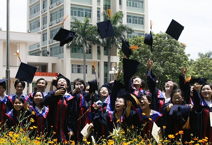 Vietnamese fresh grads are the unhappiest in the region - 1