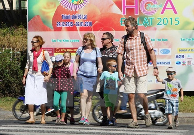 Forbes: Vietnam needs more investment in tourism - 1