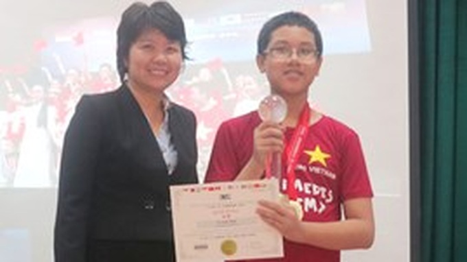 Vietnamese student wins Grand Champion award at international math contest - 1