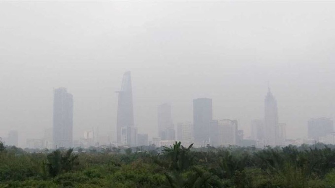 Fog covers HCM City - 1