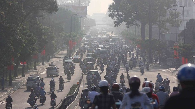 Fog covers HCM City - 9