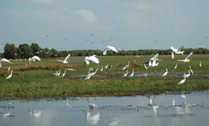 Water tours draw flood of visitors - 1 Water tours draw flood of visitors - 1
