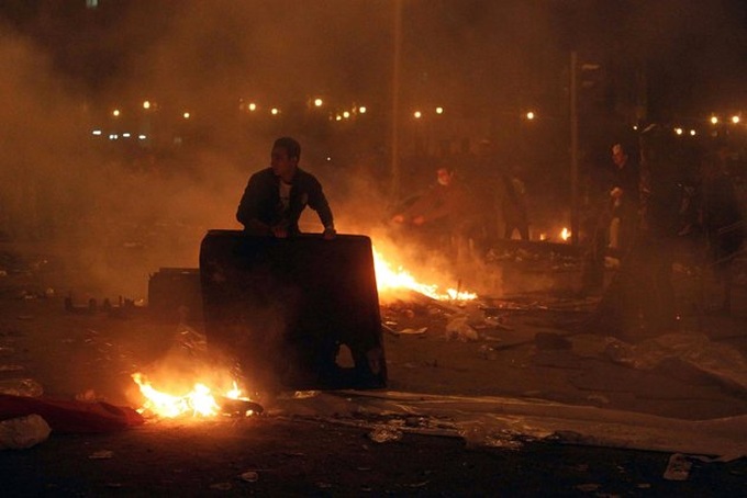 Deadly clashes grip Cairo's Tahrir Square - 1 Deadly clashes grip Cairo's Tahrir Square - 1