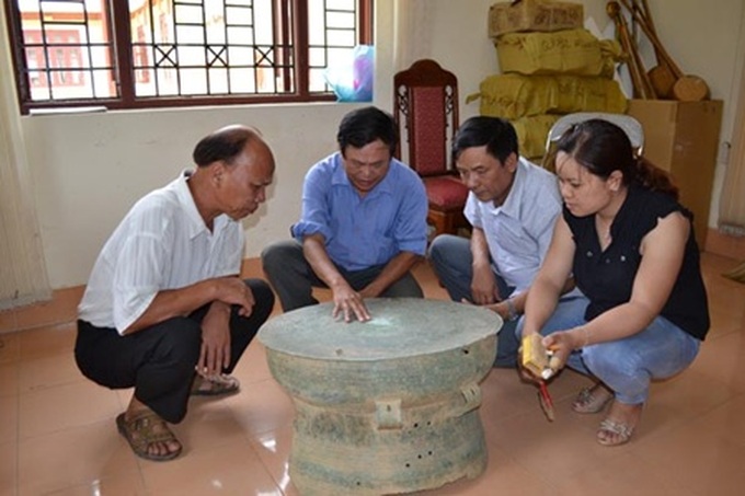 Ancient bronze drum found in Bac Kan - 1