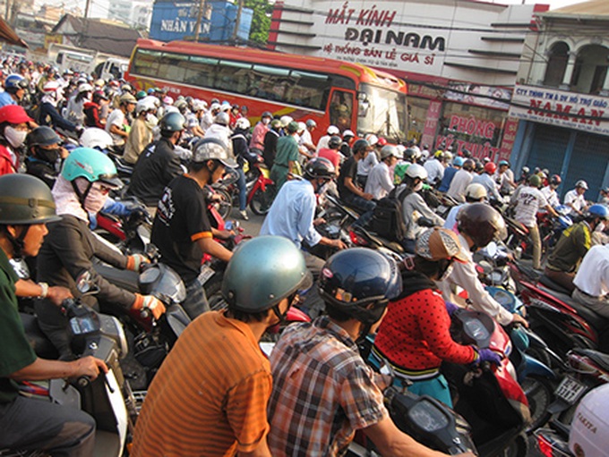 HCM City stands firm on easing traffic congestion and accidents - 2