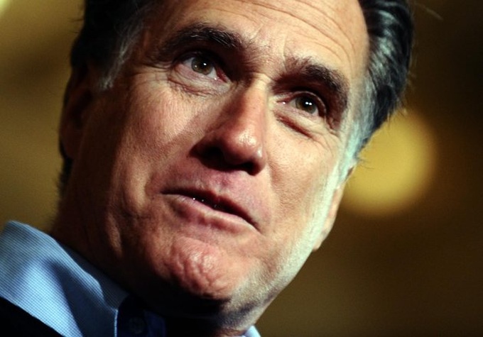 Romney wins Iowa nail-biter by eight votes - 1