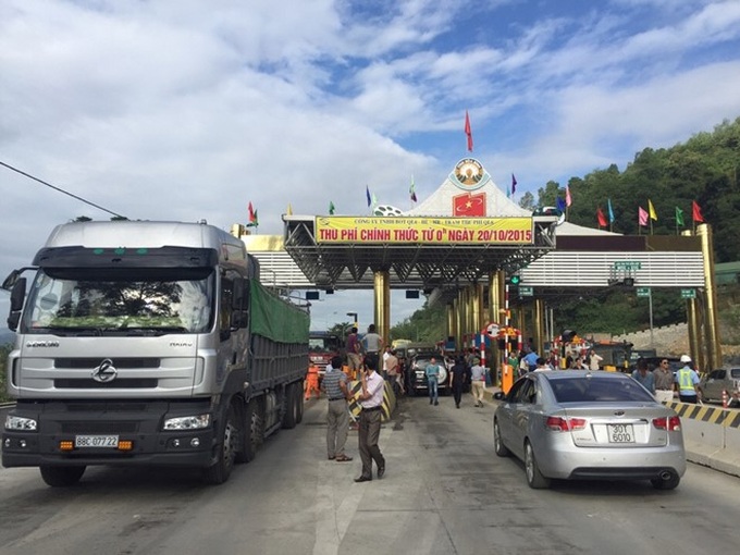 Growing number of toll booths annoy drivers - 1