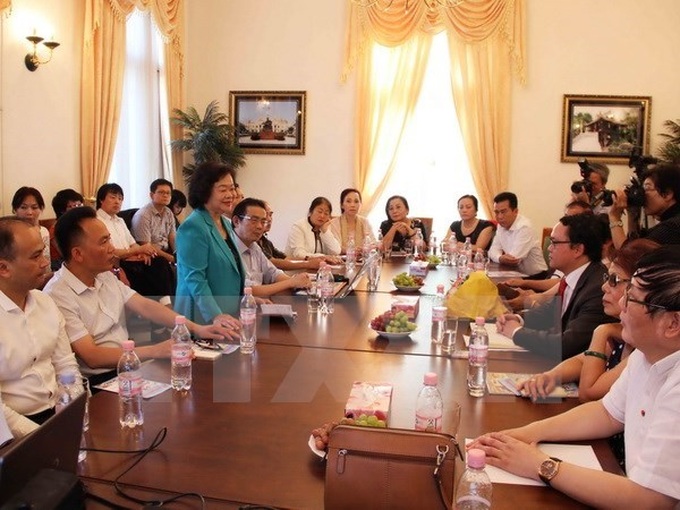 Vietnamese in Germany raise fund for mountainous, island people - 1